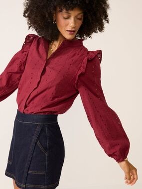 Evereve Lia Ruffle Women's Eyelet Blouse Burgundy 100% Cotton Size Small